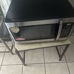 Microwave Oven $30