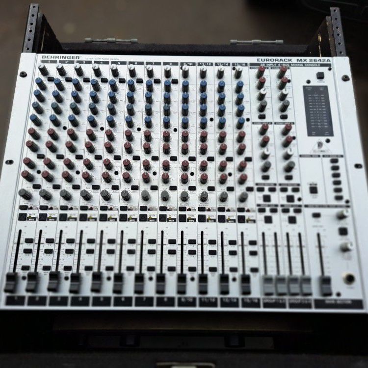 Harbinger LP 9800 Powered Mixer PA System for Sale in Spring Valley, CA -  OfferUp