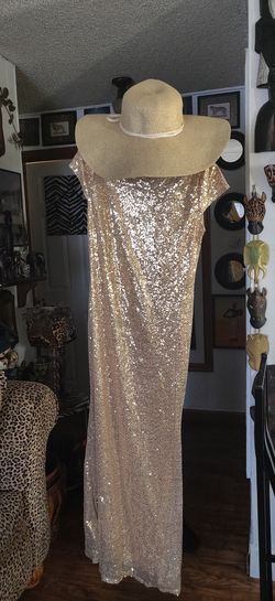 Gold hat and gold dress XL