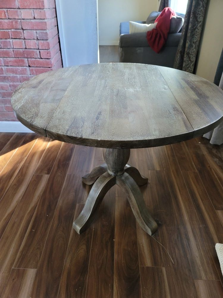 36" circular dining table