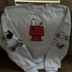 NEW SNOOPY PEANUTS SWEATER
