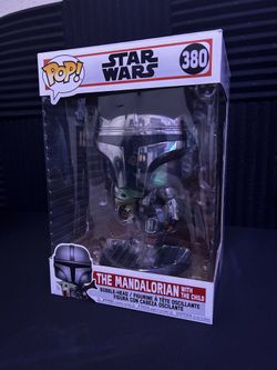 Funko  pop  The Mandalorian with the  child