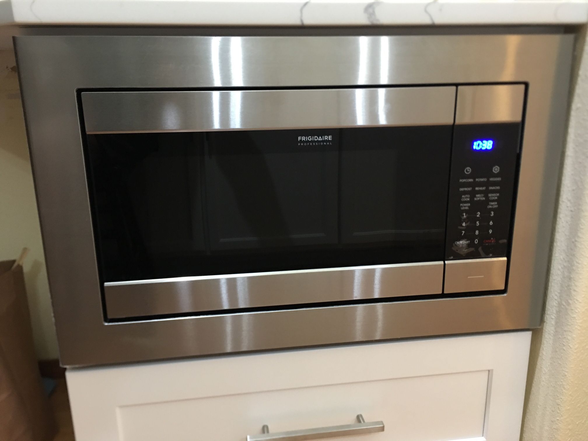 Frigidaire Microwave Trim Kit for Sale in Bothell, WA OfferUp