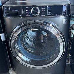 Open Box GE Profile 5.5 Cu Ft Super Capacity Smart Front Load Washer 