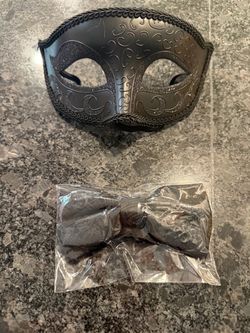Black Venetian Masquerade Mask