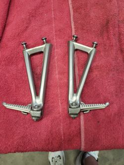 2008-16 yamaha R6 rear pegs & brackets parts