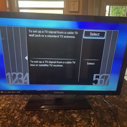 28” Phillips LED TV
