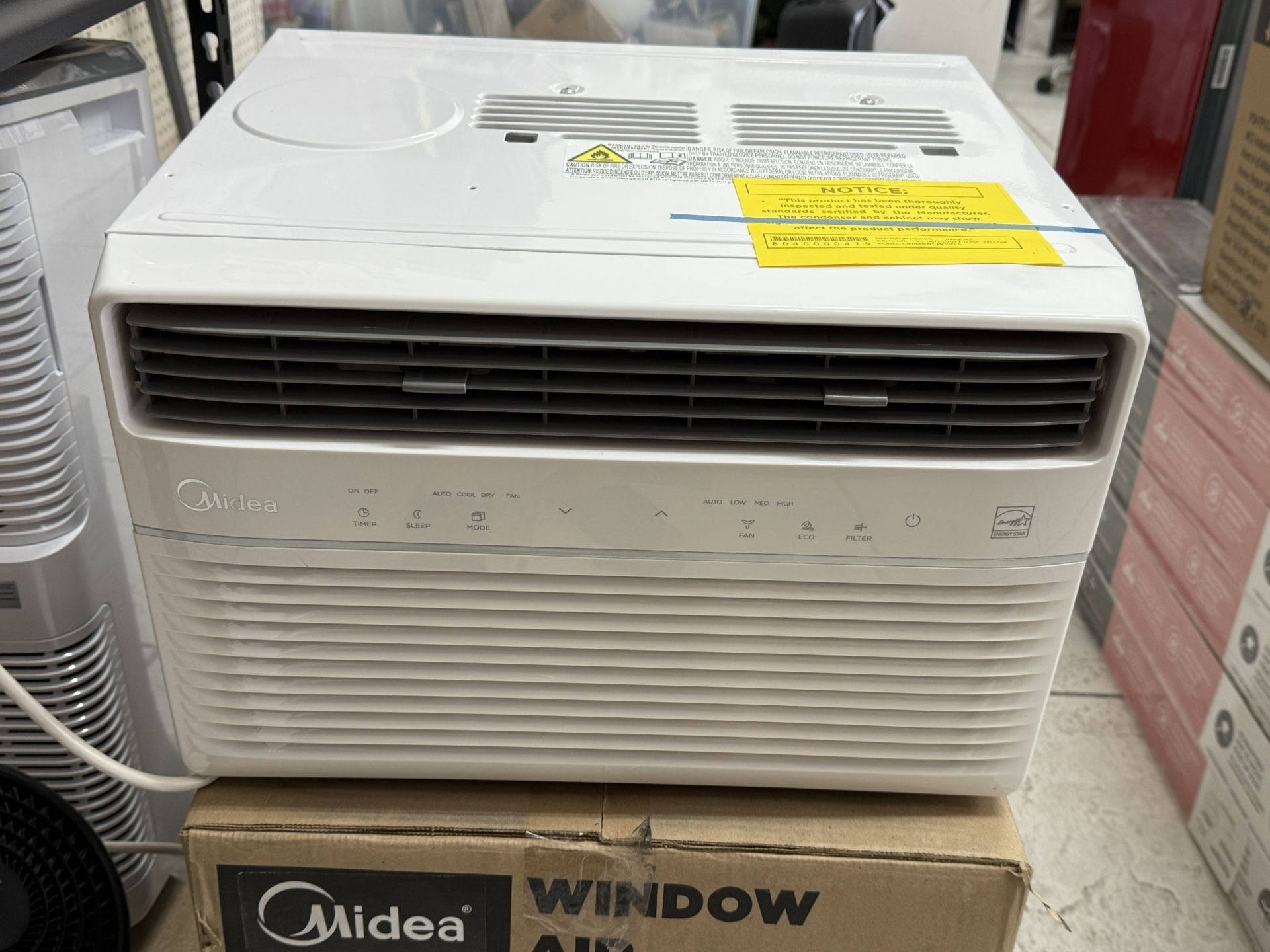 MIDEA — 6000 BTU - Window Air Conditioner
