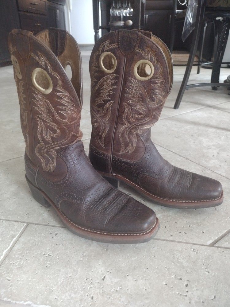 Heritage Roughstock Cowboy Boot.