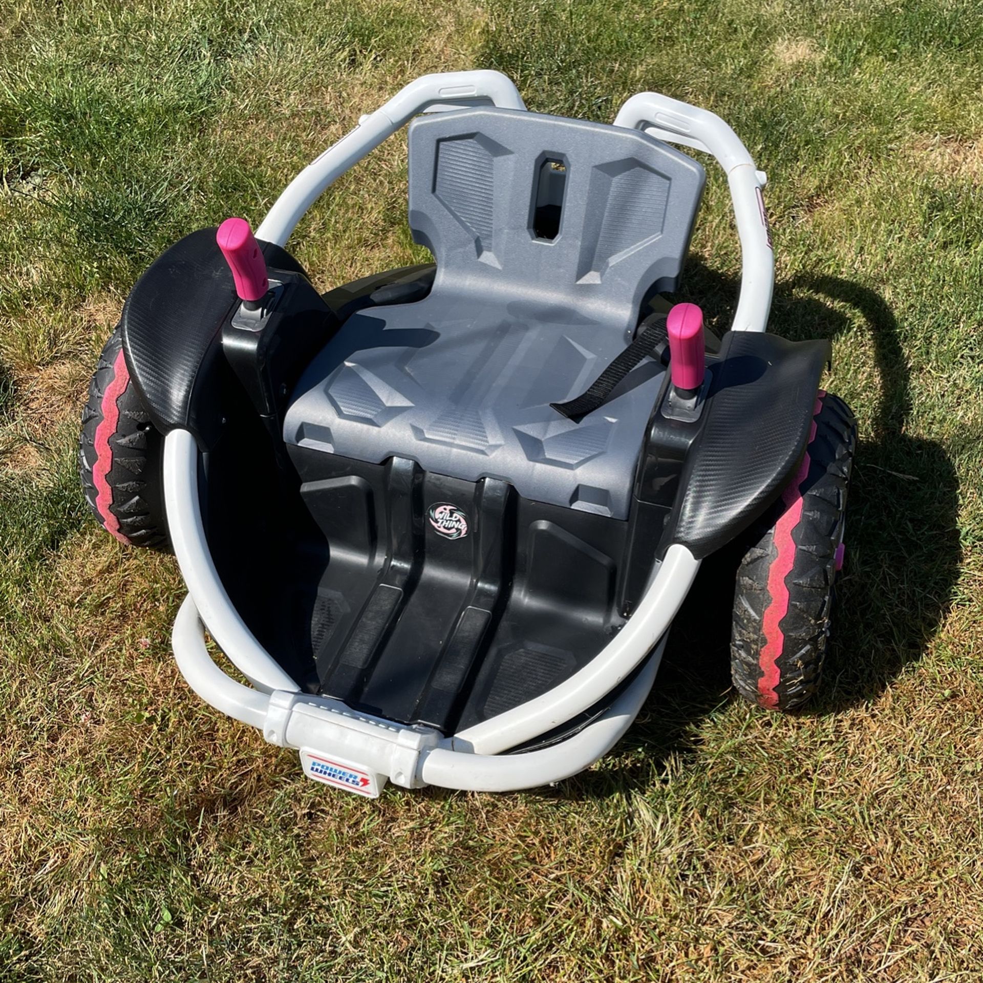 Power Wheels Wild Thing - White/black/pink