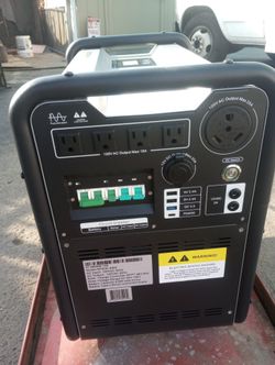 HYSOLIS MPS 3000 WATTS SOLAR GENERATOR BATTERY CAPACITY 4,500 WH  WITH 4 PANEL410WATTS...GENERADOR SOLAR DE 3KW CON 4 PANELES 320 Watts cada uno.