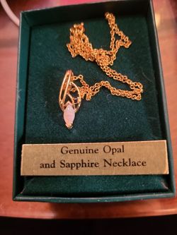 Opal pendant
