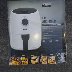AIR FRYER 2 QUART (BRAND NEW)