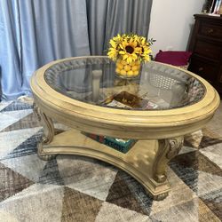 Beautiful Strong Coffee Table 42”