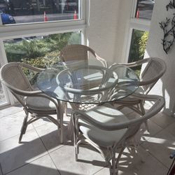 5-piece Rattan Dining Table Set INDOOR - White Cushions.  GREAT DEAL!