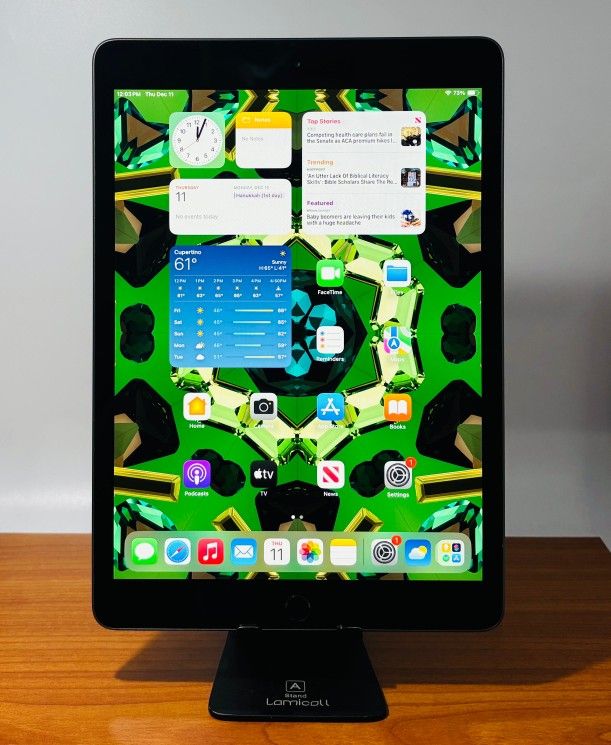 Apple iPAD 8th GEN 32GB 10.2” Fully Functional HOLIDAY SPECIAL $170