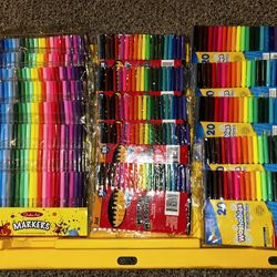 Lot Of Fine Tip Markers 