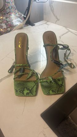Sz 7 green/black 4in heels by “EGO”