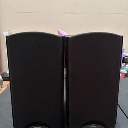 KLIPSCH BOOKSHELF SPEAKERS 