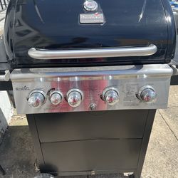 CharBroil Classic BBQ 4 burner + side burner