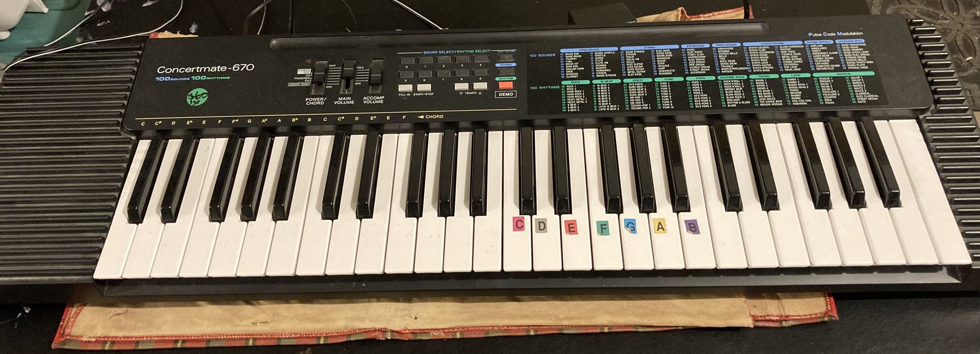 Keyboard Concertmate 670
