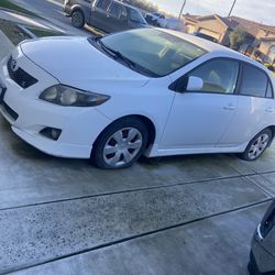 Parts 2009 Toyota Corolla S parting out