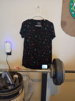 XL Short Sleeve Shirt