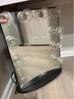 Vanity mirror