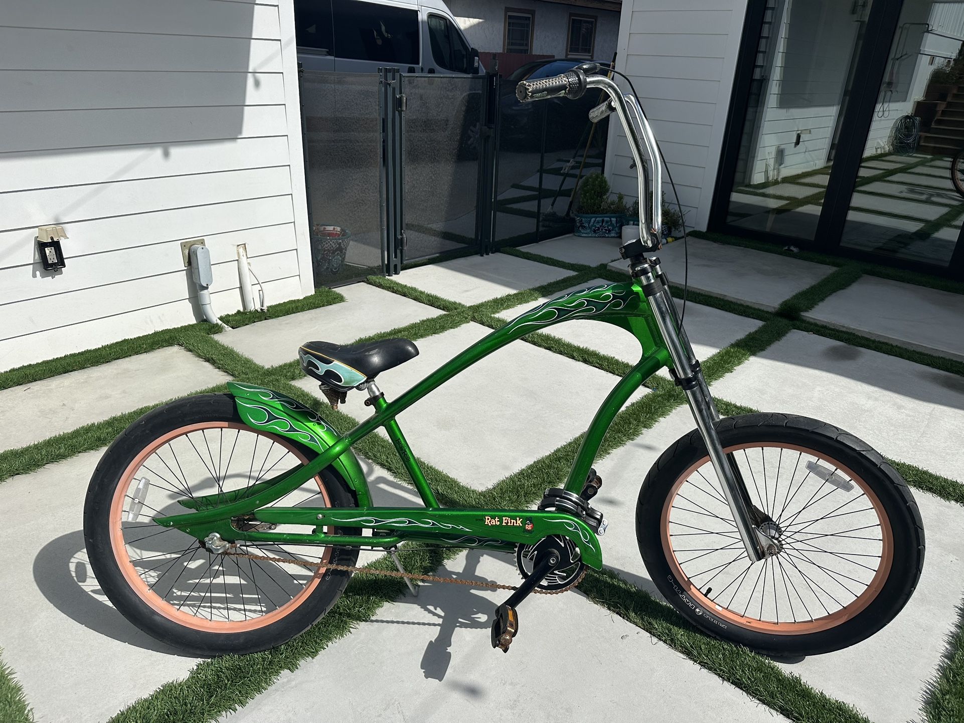 schwinn bicycle trailers Shuttle Double Bike Trailer quarter color:LT GRY CROSSHATCH (02041) Bike Shorts Kmart High Ditch the backpack and