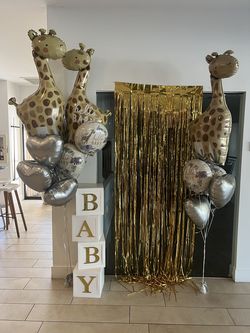 Baby shower balloons