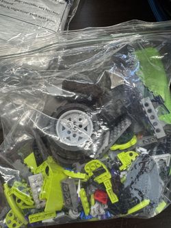 LEGO Ninjago Fangpyre Truck Ambush 9445