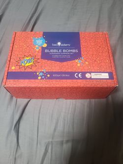 Two sister spa bubble bombs