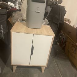 Hidden Furniture Cat Litter And Poop Genie Like New 