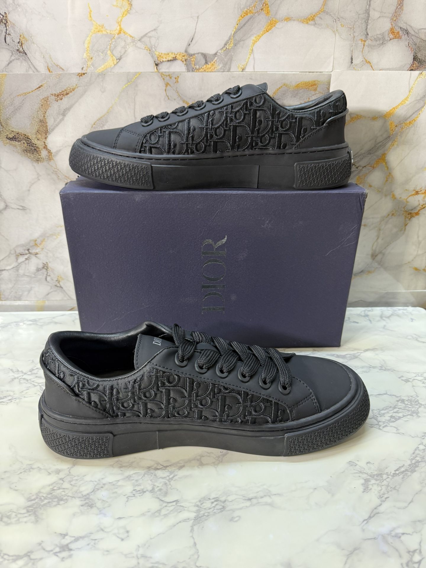 Dior Sneaker