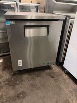 Commercial freezer