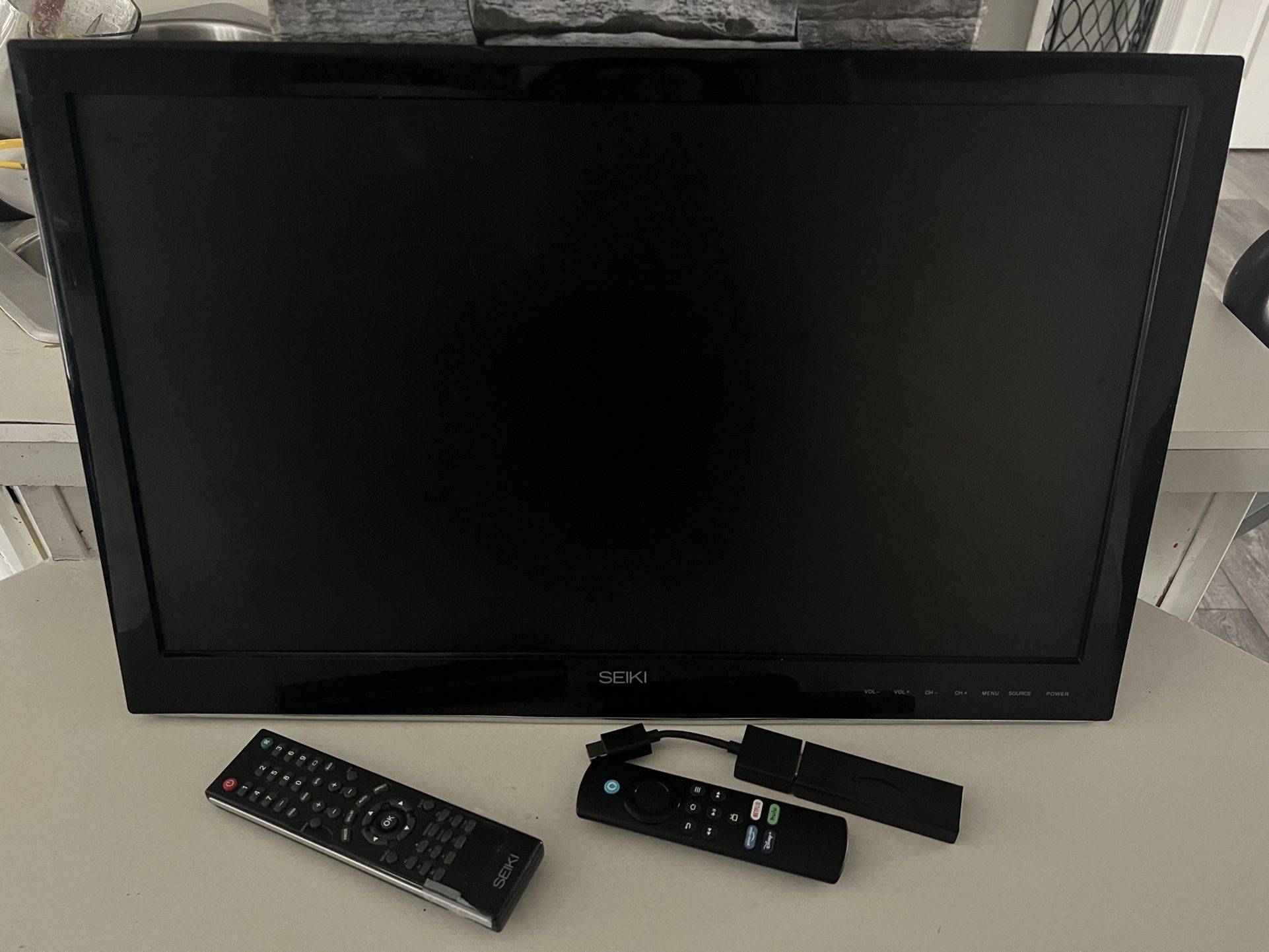 24 Inch Tv And Amazon Fire stick 