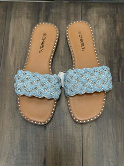 Women’s sandals size 7