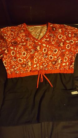 Scrub top medium size