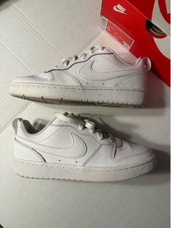 NIKE COURT BOROUGH LOW 2 (GS) (size 5y)