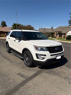 2016 Ford Explorer