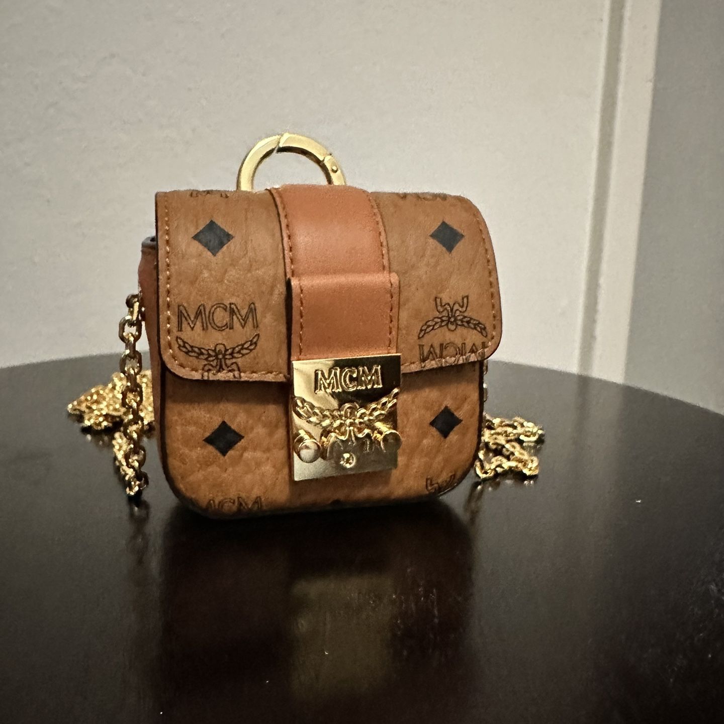 Louis Vuitton AirPod case for Sale in Orange, CA - OfferUp