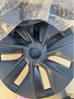 2024 Tesla model y long range accessories