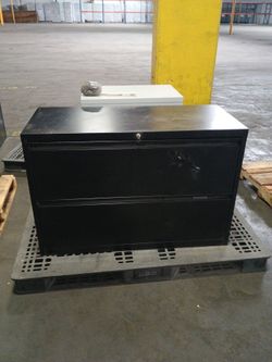 Metal drawer