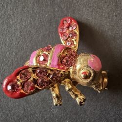 Pink Crystal And Enamel Joan Rivers Bee Brooch Vintage Costume Jewelry. Gold Tone