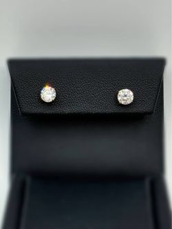 14k yellow gold 1CTW CZ stone studs earrings