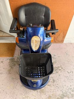 Pride Maxima Heavy Duty Mobility Scooter w/ Basket