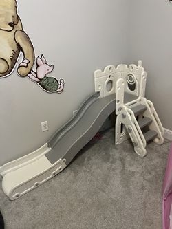 Kid’s Indoor Slide