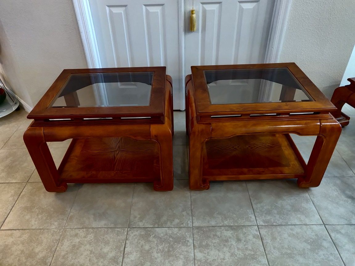 Two Vintage Schnadig Chinoiserie Ming Style With Chow Legs End Tables