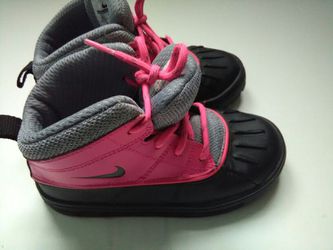 Nike boots excellent condition size 10c