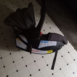 Click And CONNECT Car Seat Brand NEW